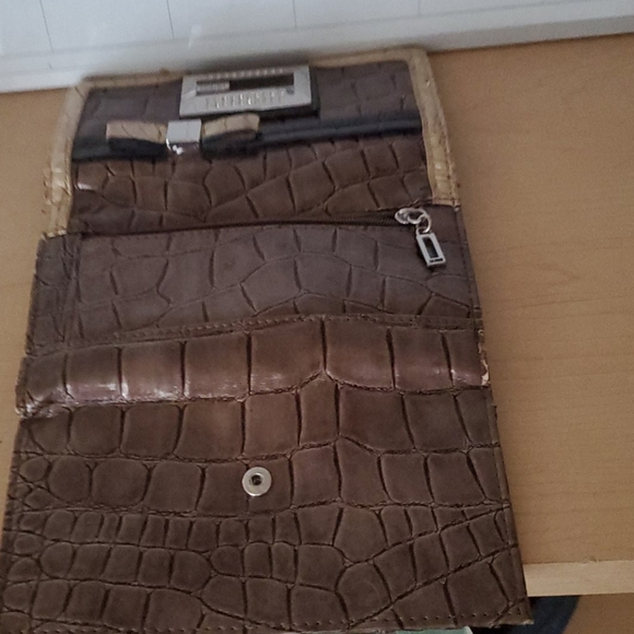 | * Leather GUESS Wallet * | - Picture 3 of 4